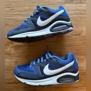 Nike Air Max women’s 9